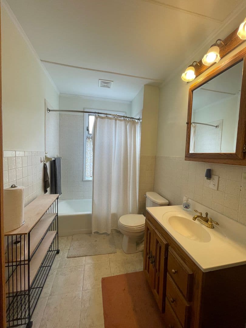 North Adams House: 59 Kemp Avenue