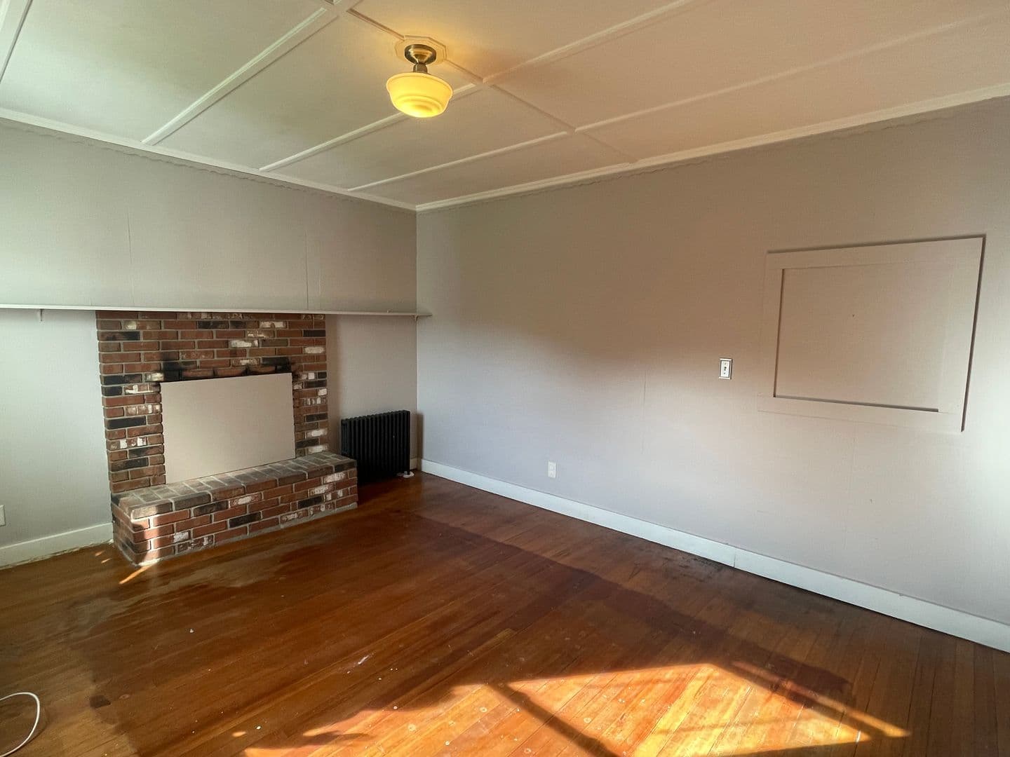 North Adams Apartment: 1051 Massachusetts Ave