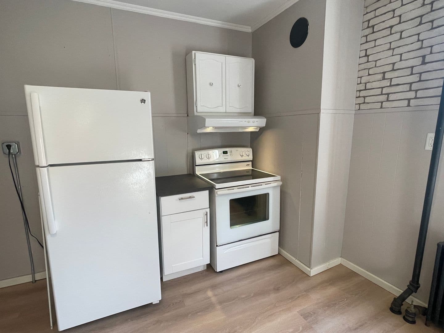 North Adams Apartment: 1051 Massachusetts Ave
