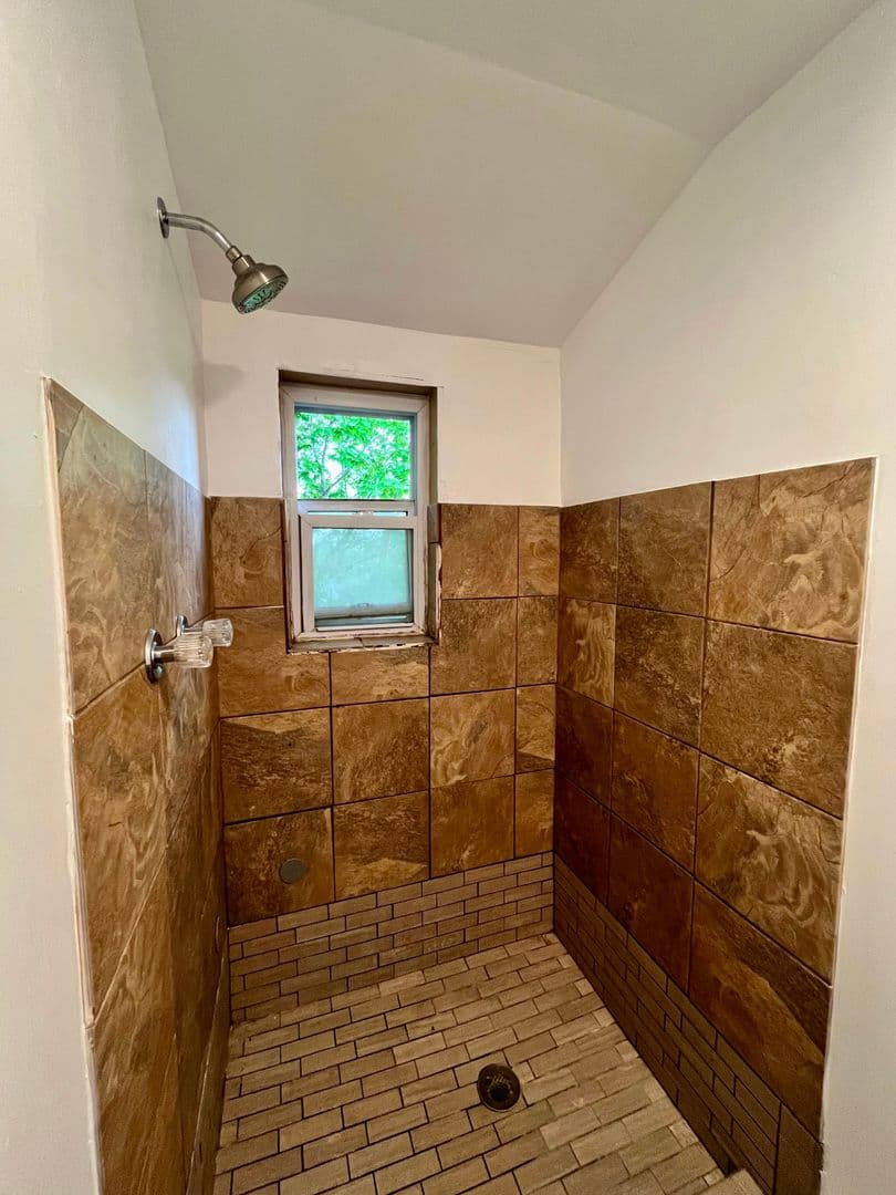 Winthrop Apartment: 56 Route 133