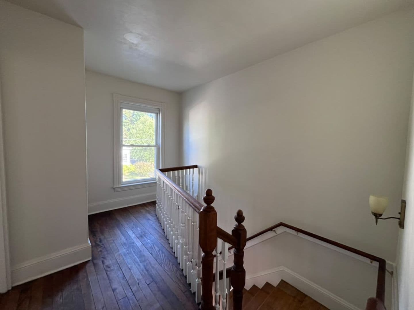 Auburn House: 178 Whitney St