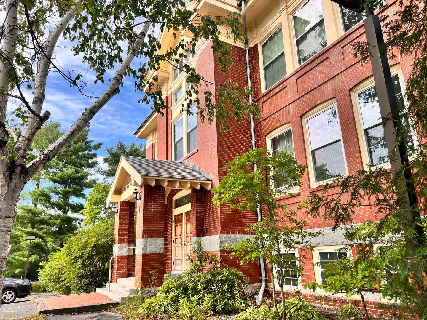 South Portland Condo: 245 Broadway