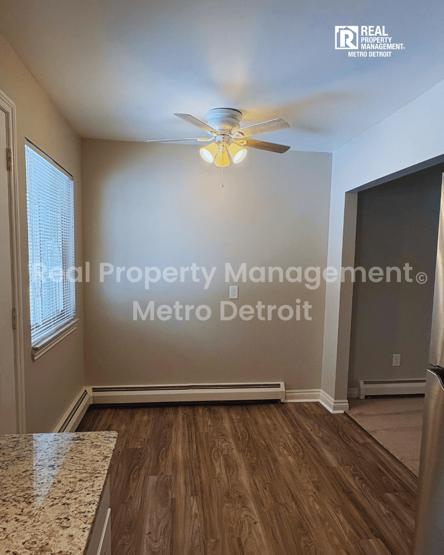 New Baltimore Apartment: 36247 Hathaway St