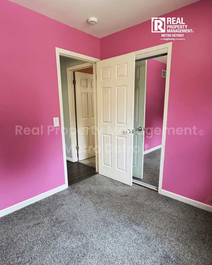 Troy House: 2781 Majestic Court