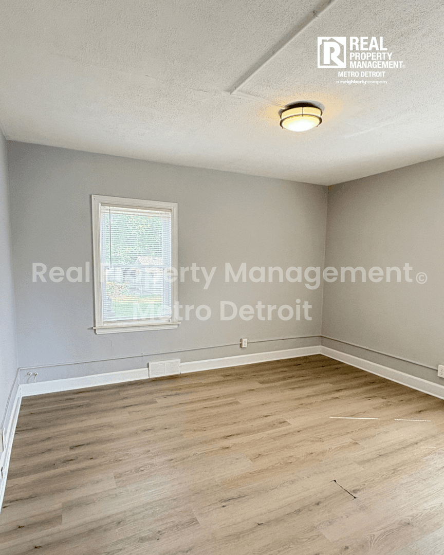 Pontiac House: 101 S. Jessie St