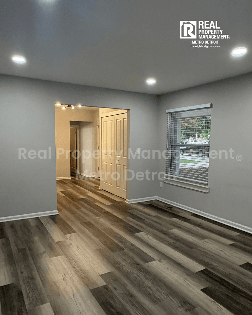 Farmington House: 36515 Vicary Lane