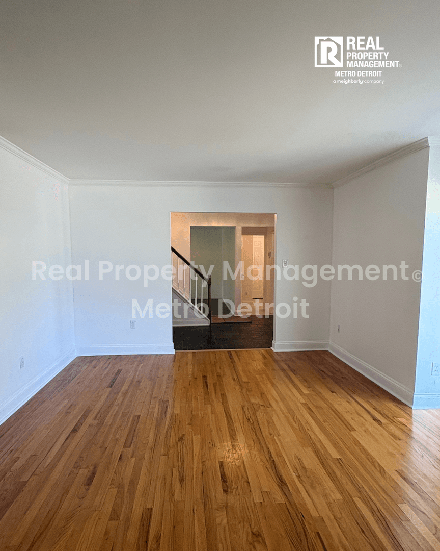Troy House: 3028 Caswell Drive