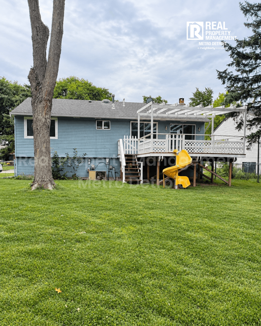 Troy House: 2781 Majestic Court
