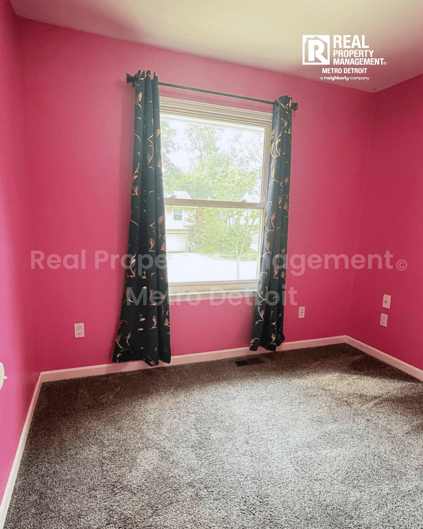 Troy House: 2781 Majestic Court