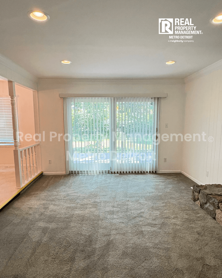 Troy House: 3028 Caswell Drive