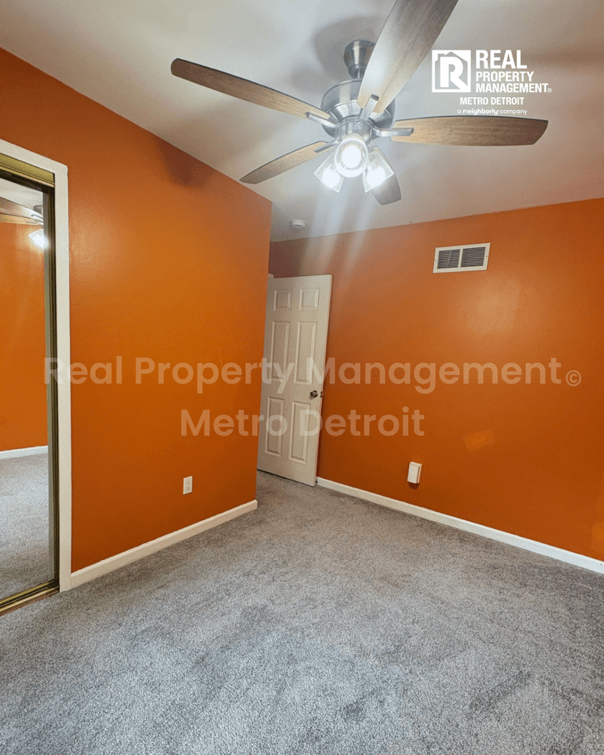 Troy House: 2781 Majestic Court
