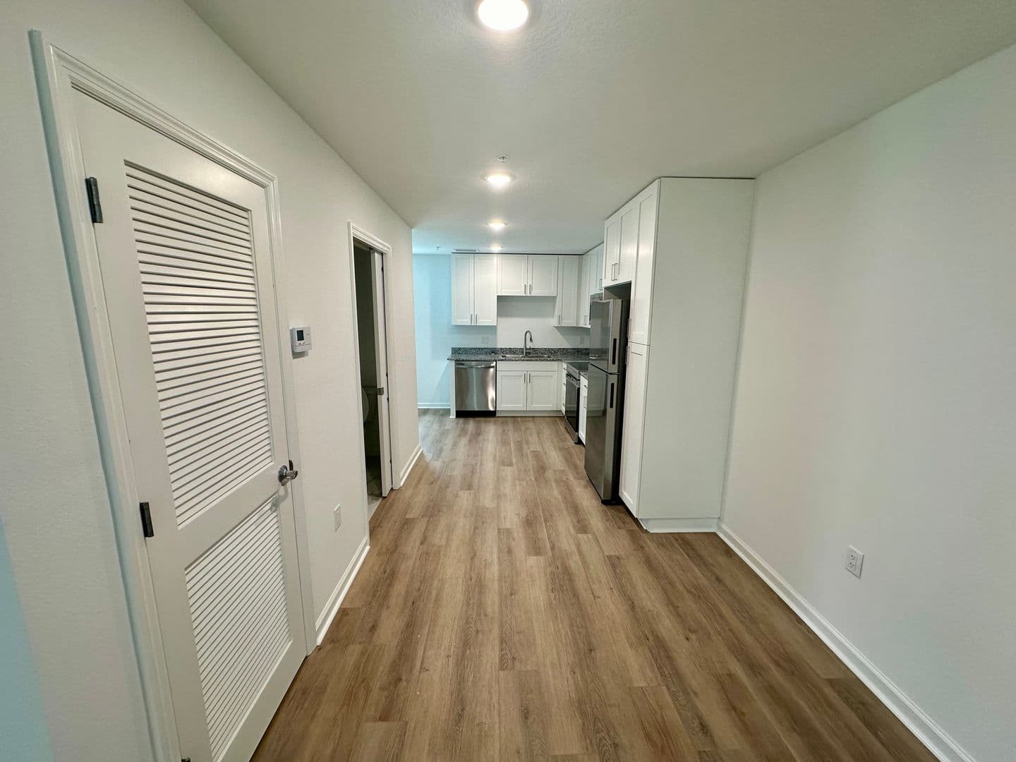 Lakeland Apartment: 301 S Lake Ave