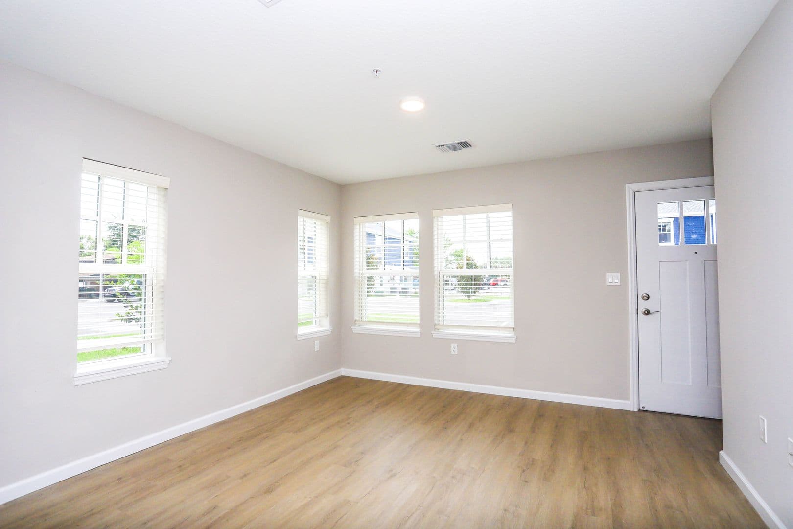 Lakeland Apartment: 923 E Lemon St.