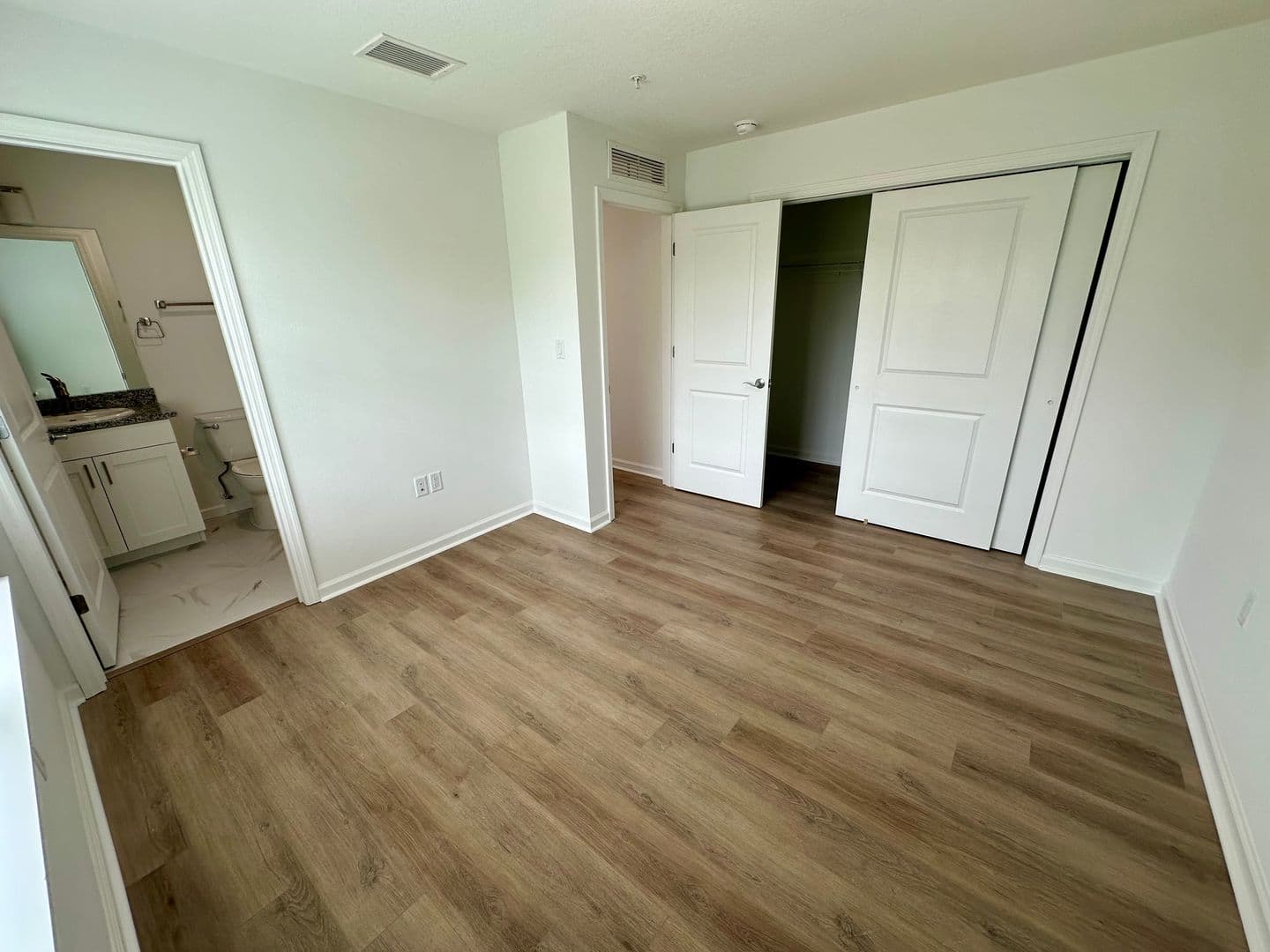 Lakeland Apartment: 301 S Lake Ave