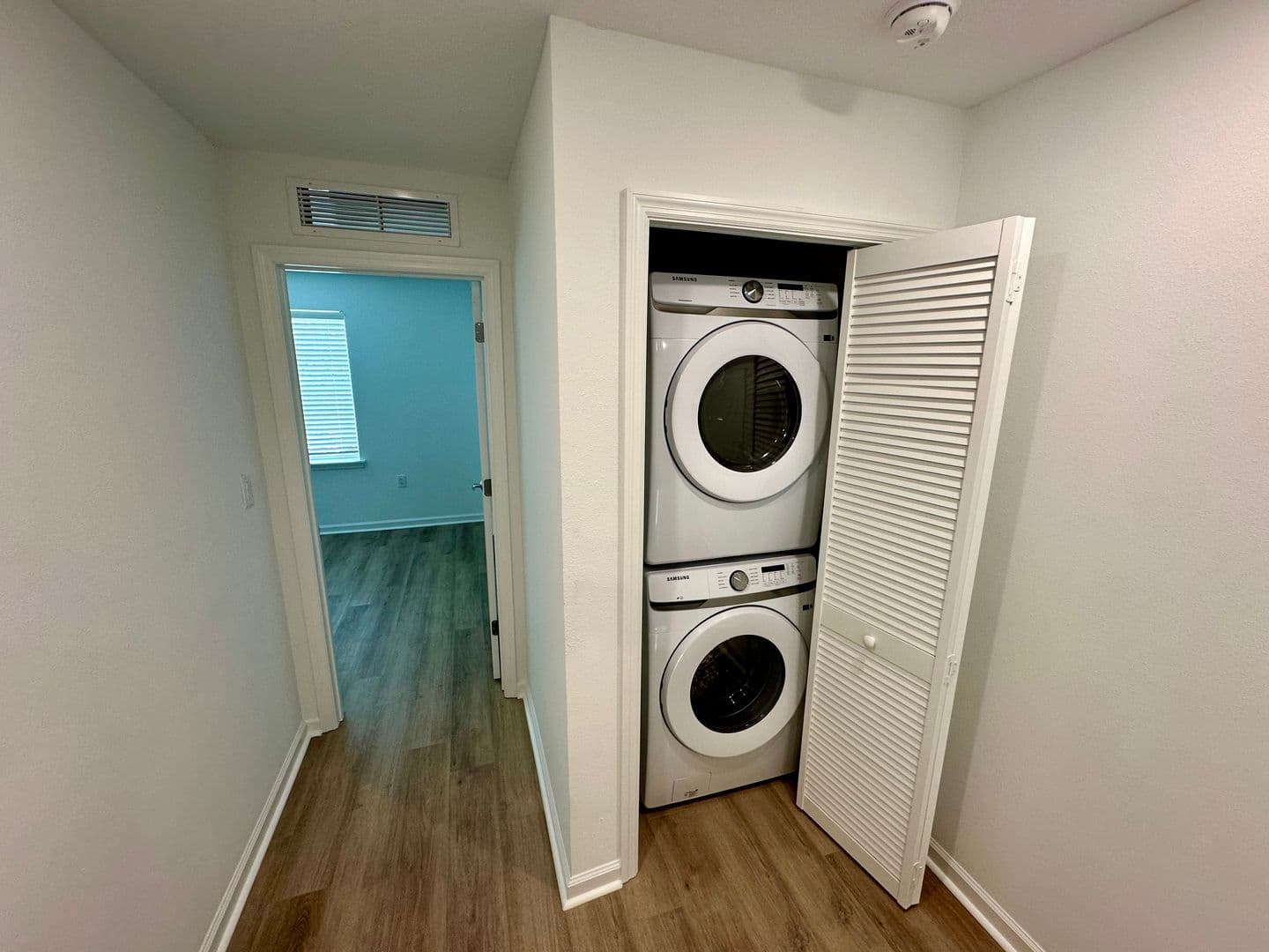 Lakeland Apartment: 301 S Lake Ave