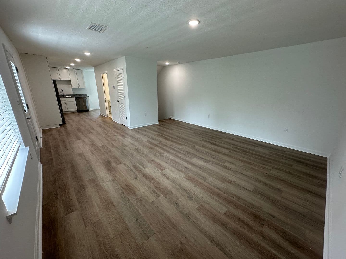 Lakeland Apartment: 301 S Lake Ave