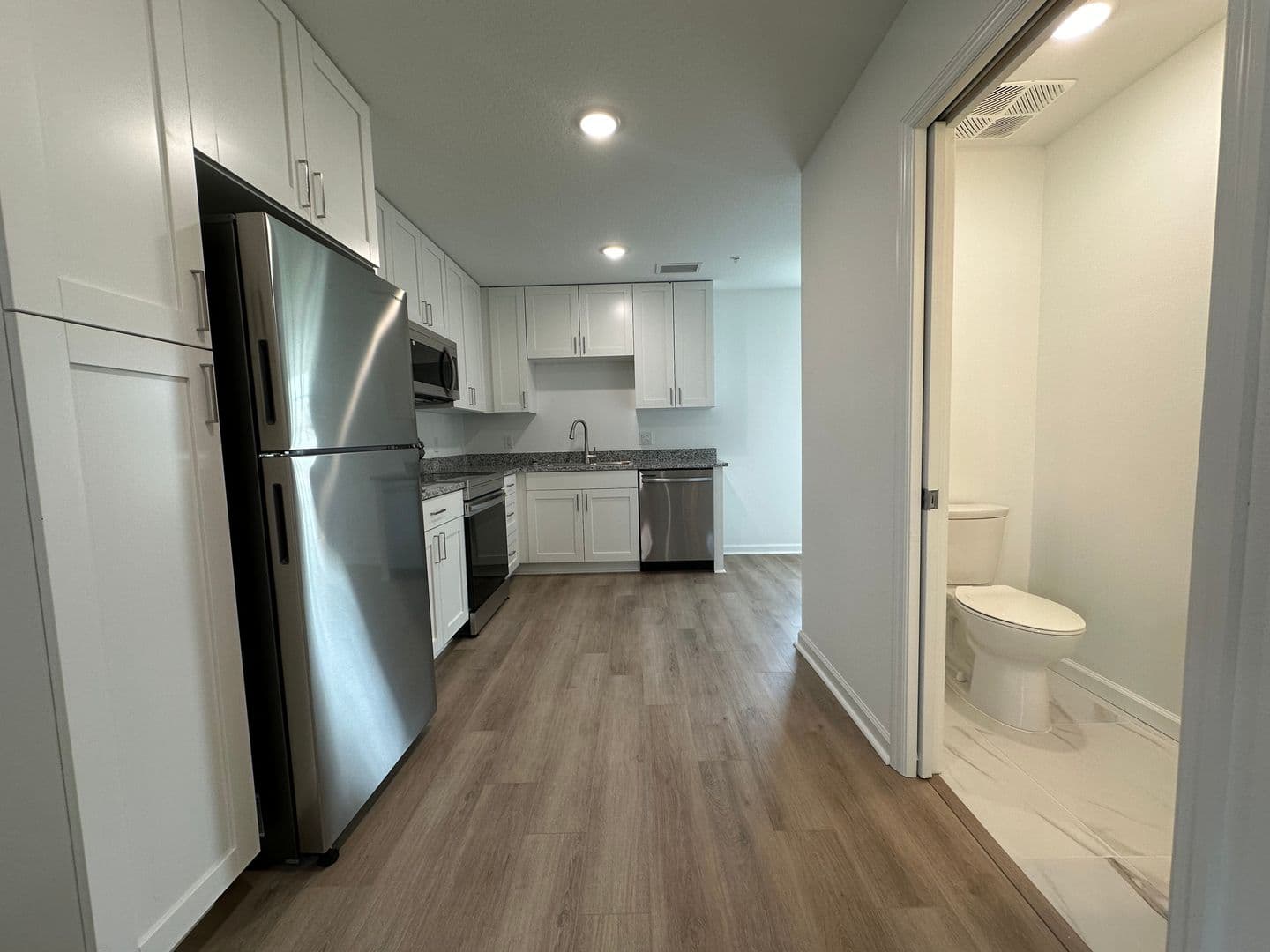 Lakeland Apartment: 301 S Lake Ave