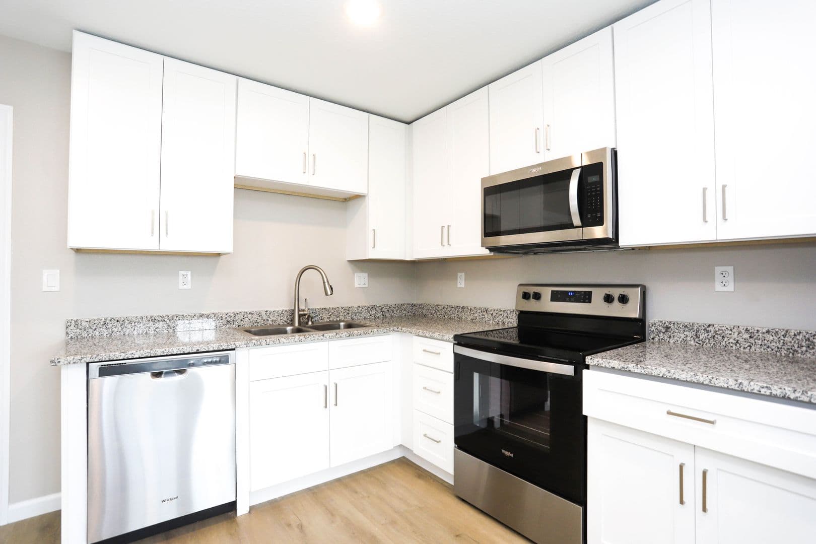 Lakeland Apartment: 923 E Lemon St.
