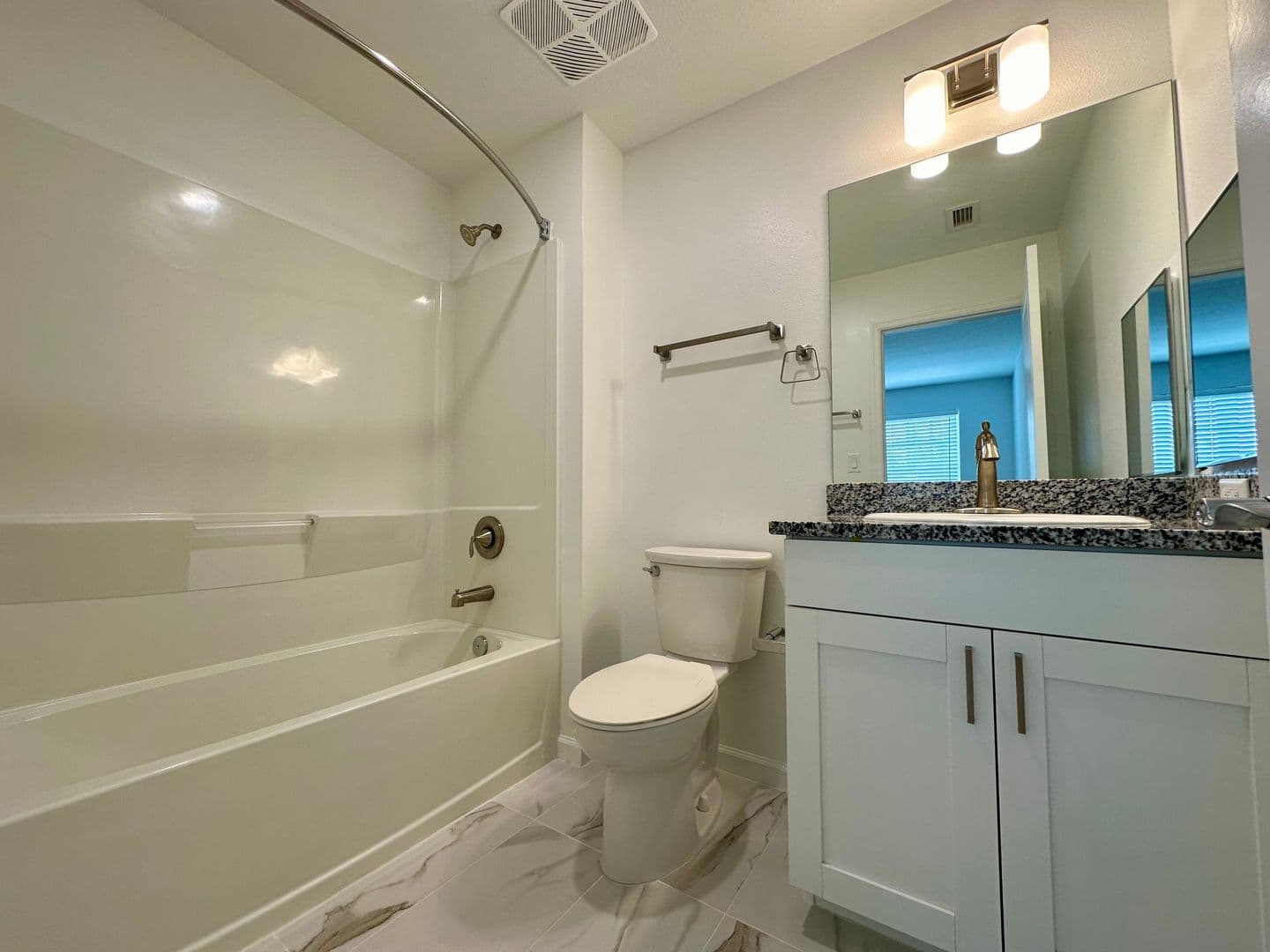 Lakeland Apartment: 301 S Lake Ave