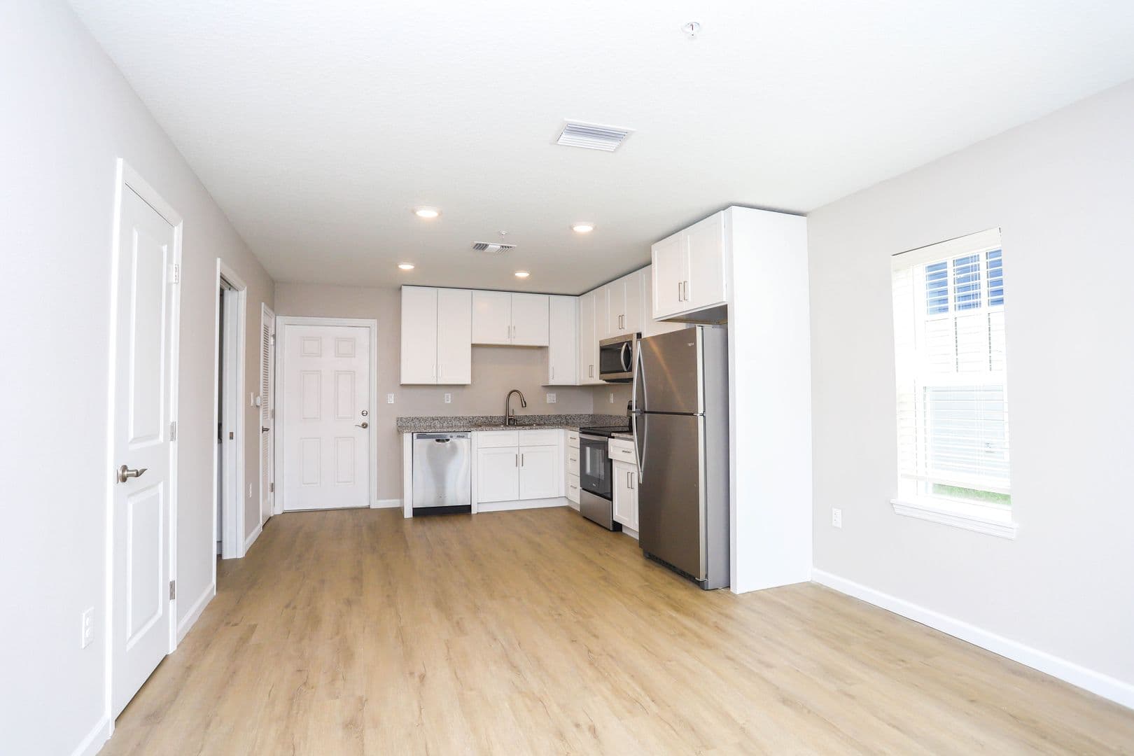 Lakeland Apartment: 923 E Lemon St.