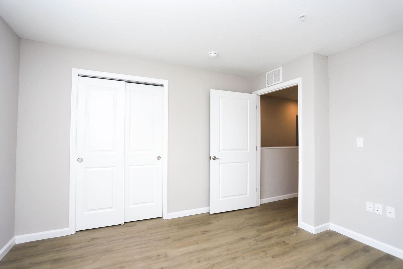 Lakeland Apartment: 923 E Lemon St.