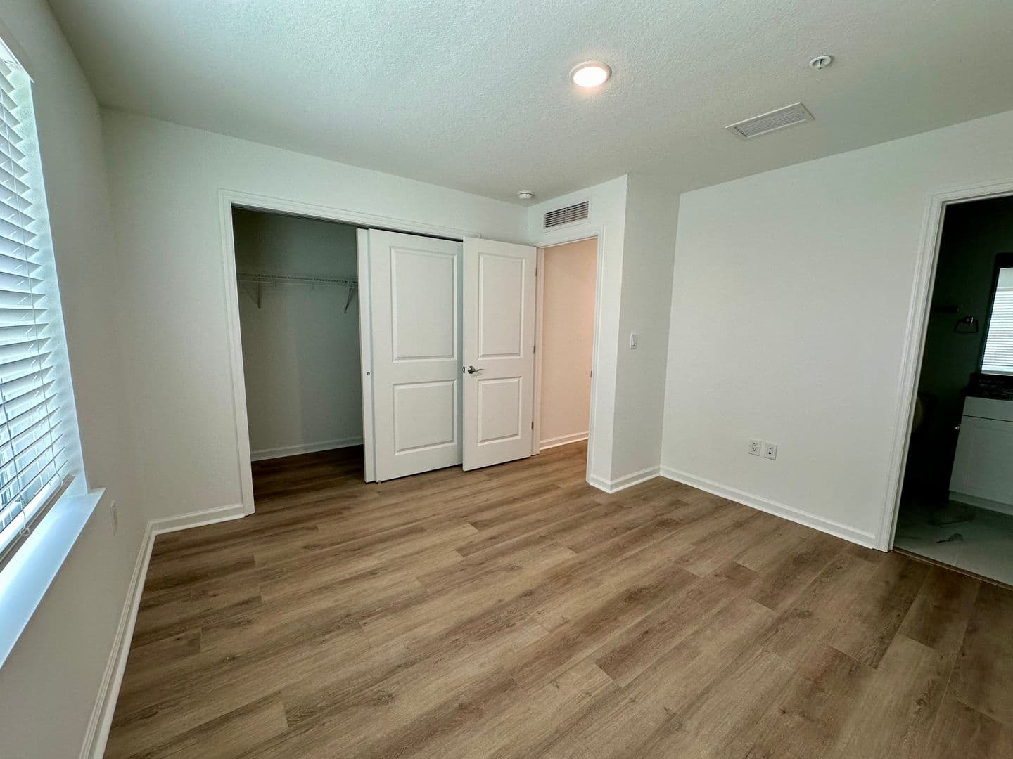 Lakeland Apartment: 301 S Lake Ave