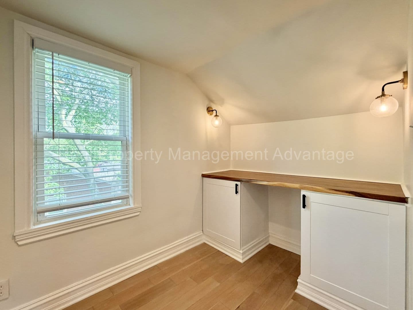 Ferndale House: 1330 E. Chesterfield St.