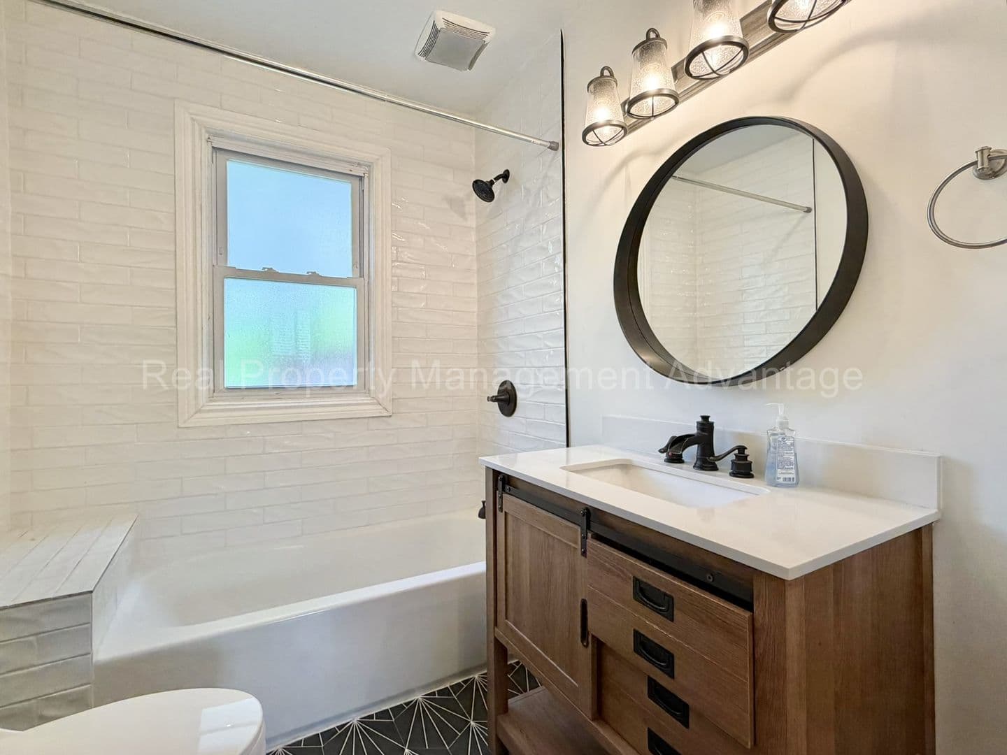 Ferndale House: 1330 E. Chesterfield St.