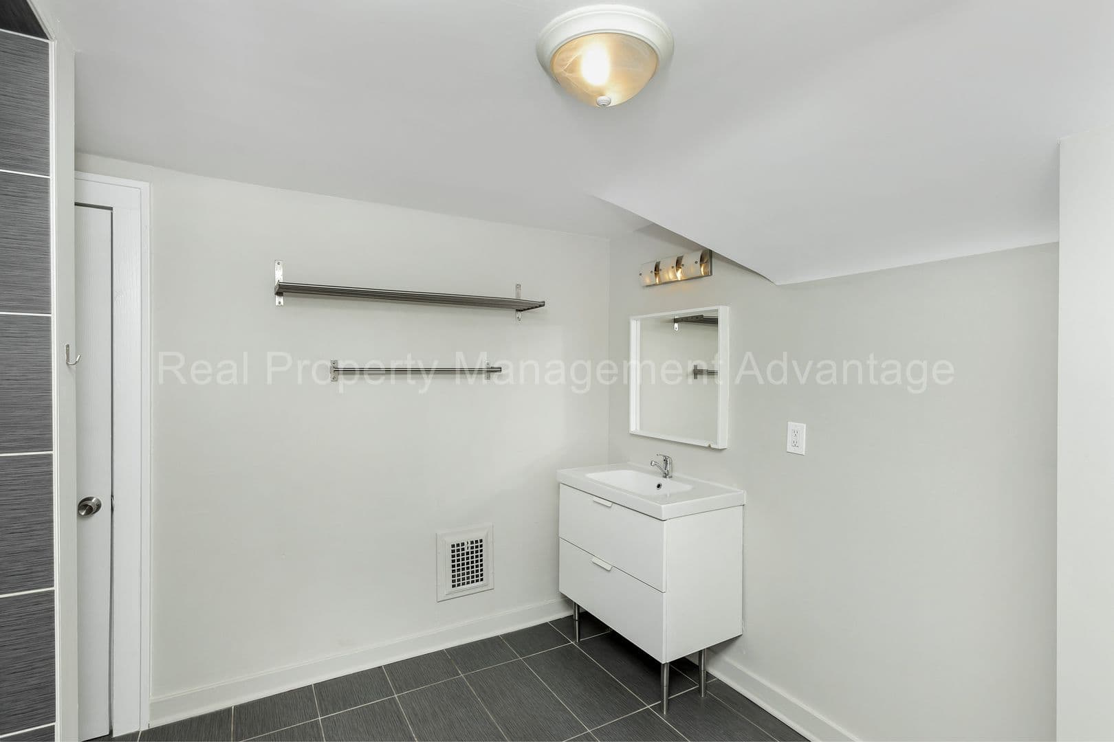 Ferndale Apartment: 316 Spencer