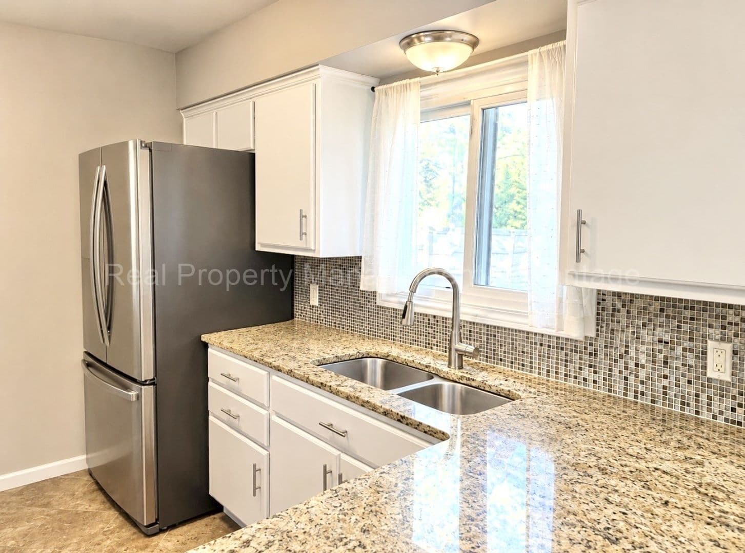 Farmington House: 21020 Robinwood St.