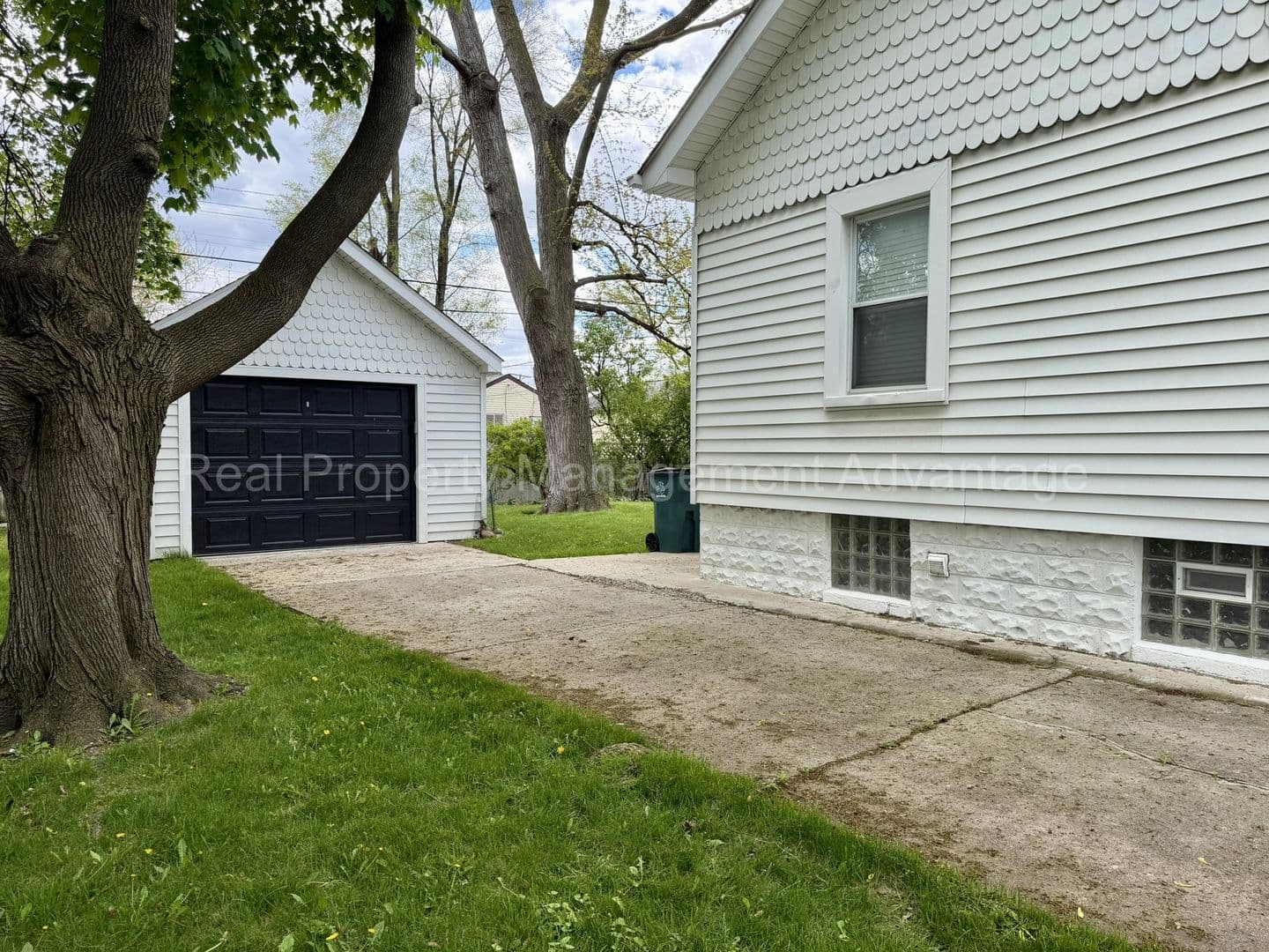 Ferndale House: 1330 E. Chesterfield St.