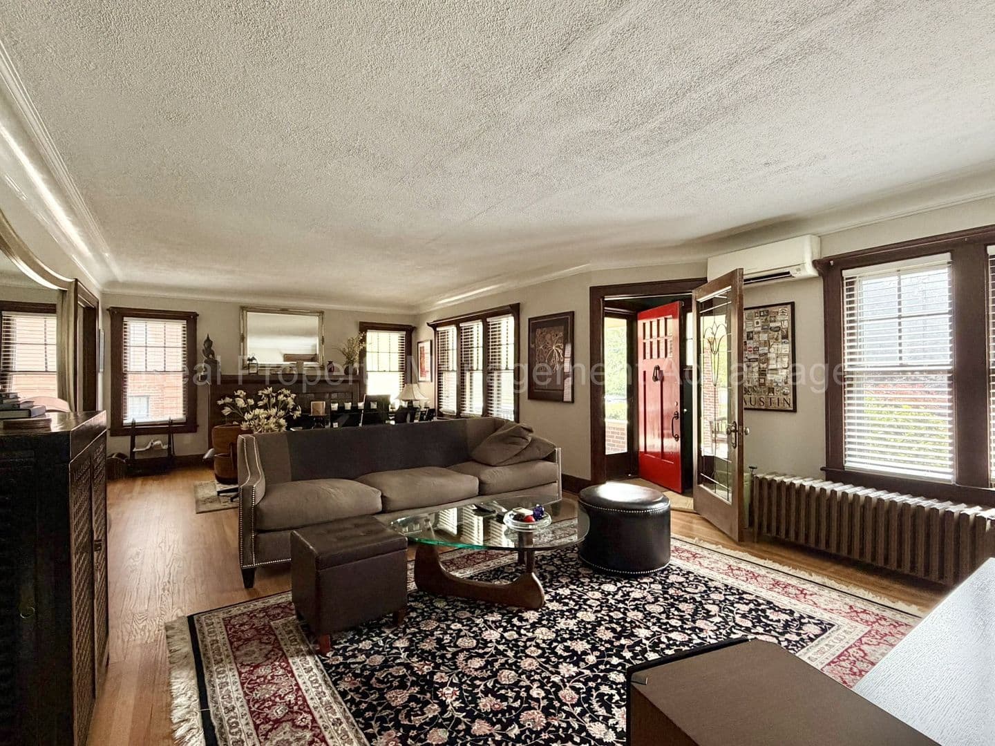 Royal Oak Apartment: 1622 Crooks Rd.