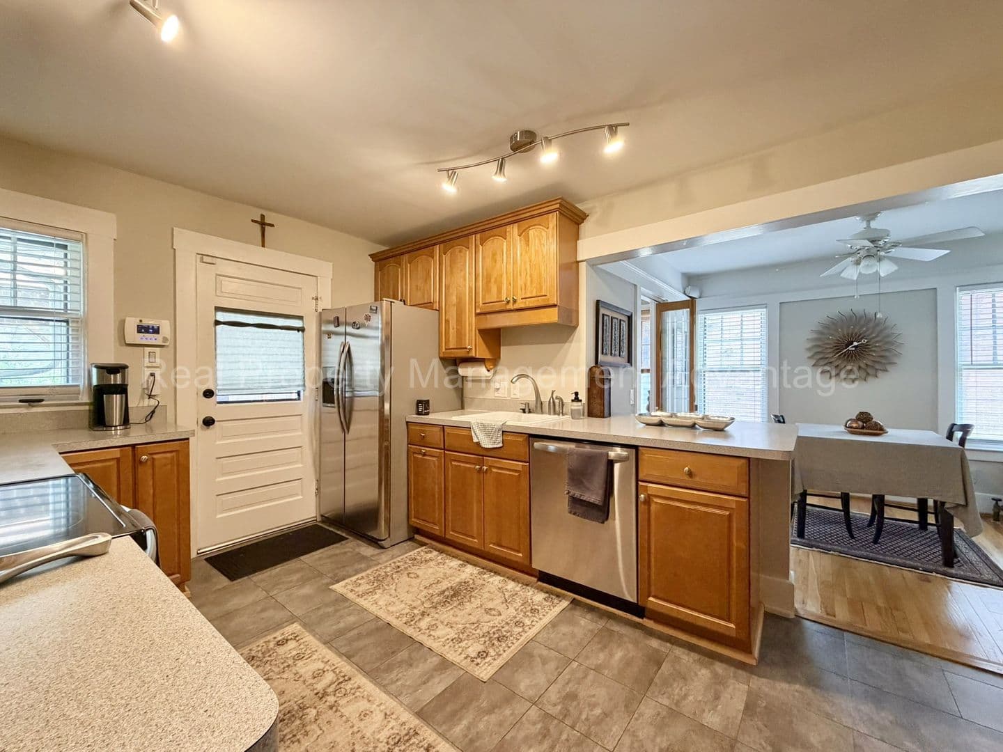 Royal Oak Apartment: 1622 Crooks Rd.