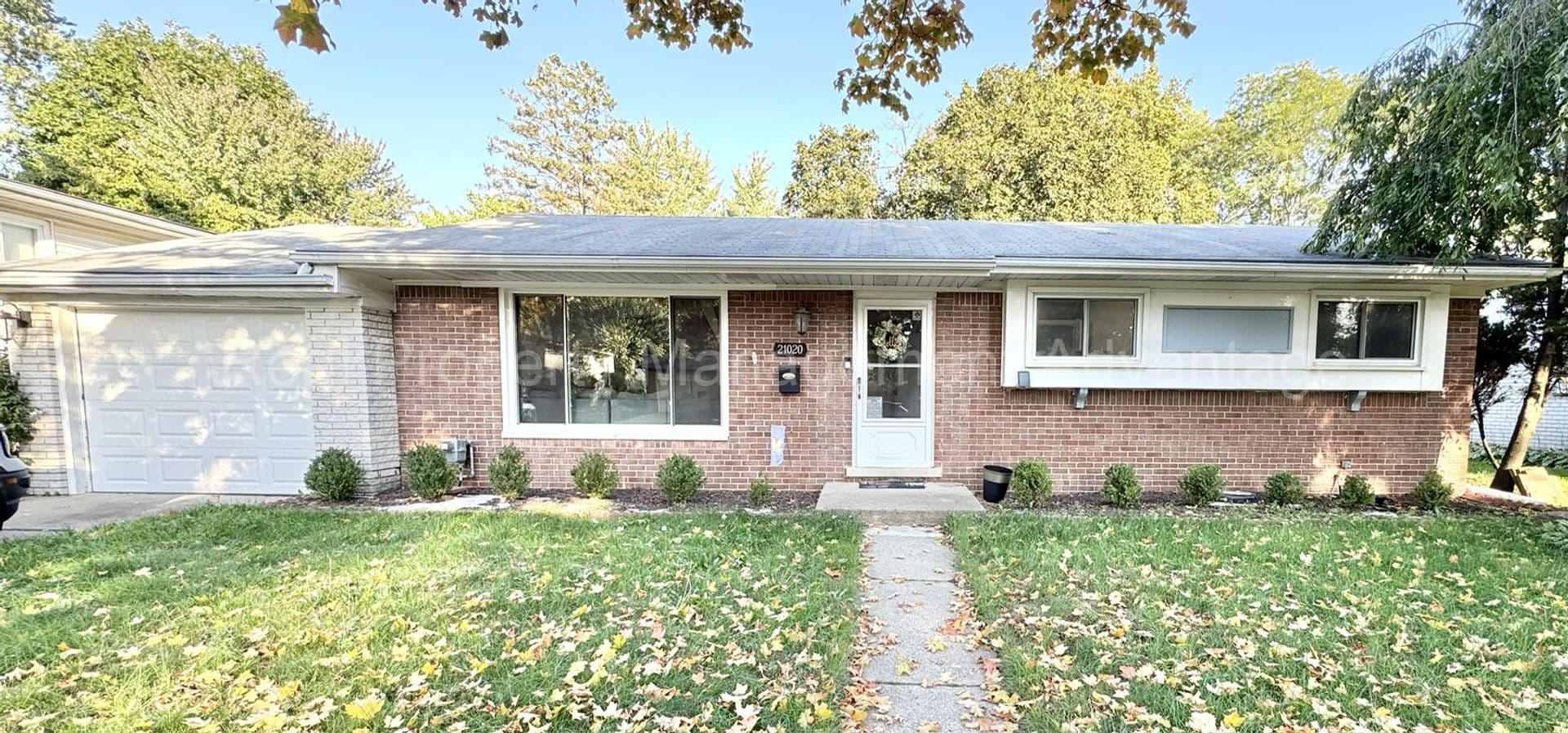 Farmington House: 21020 Robinwood St.