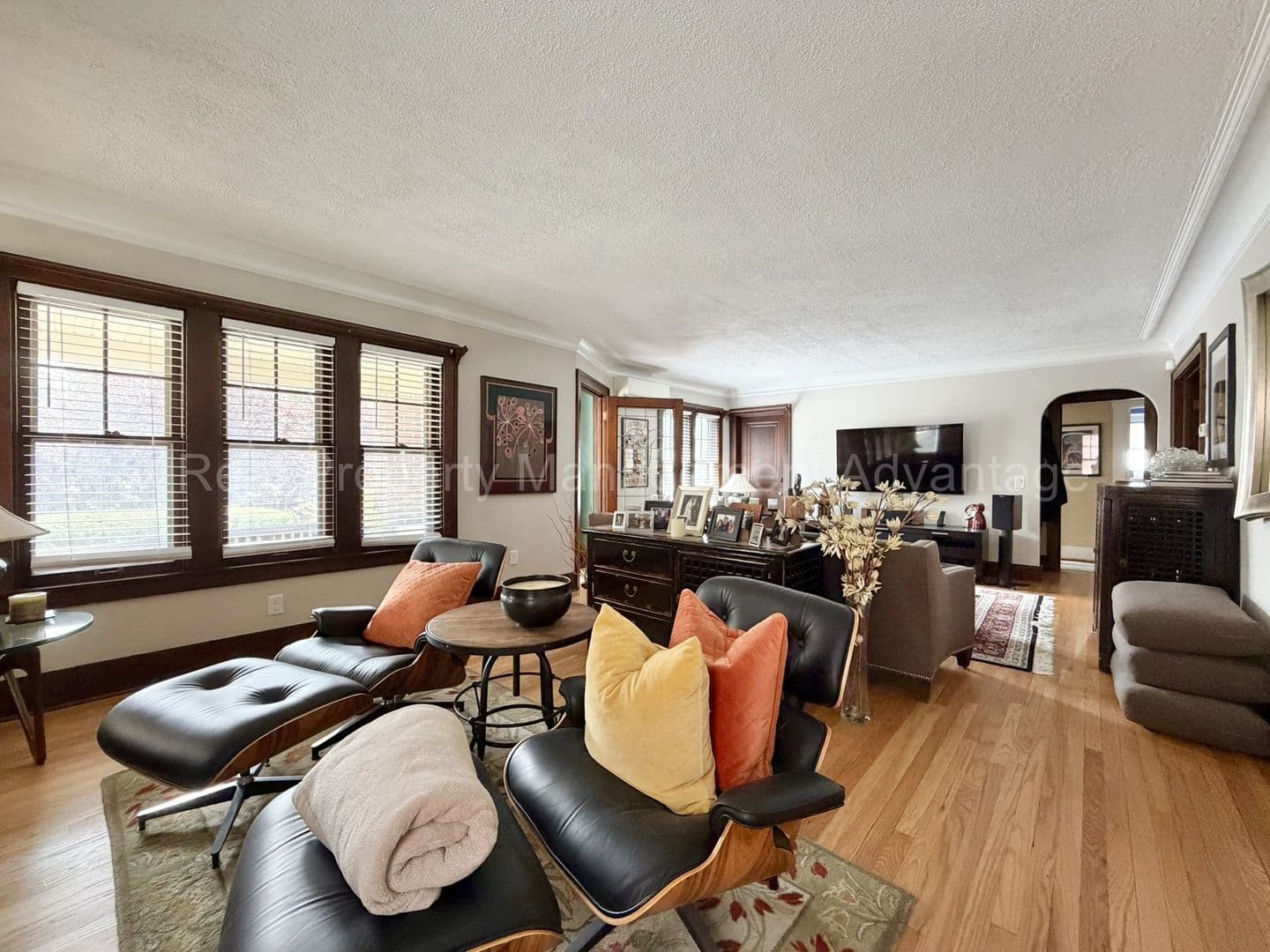Royal Oak Apartment: 1622 Crooks Rd.