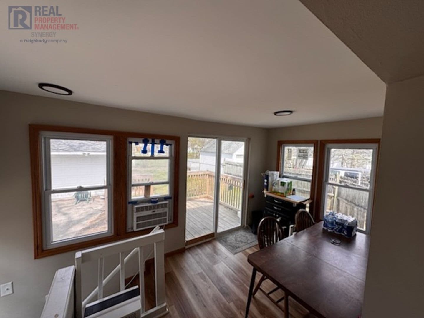 Wayne House: 35442 Stellwagen St