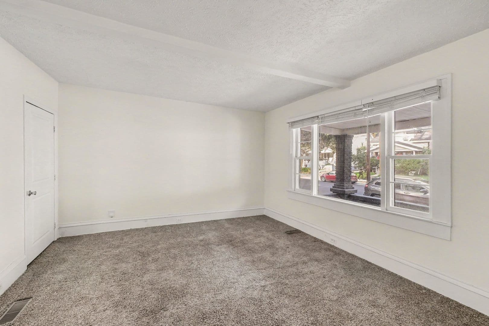 Grand Rapids House: 570 Valley Ave NW