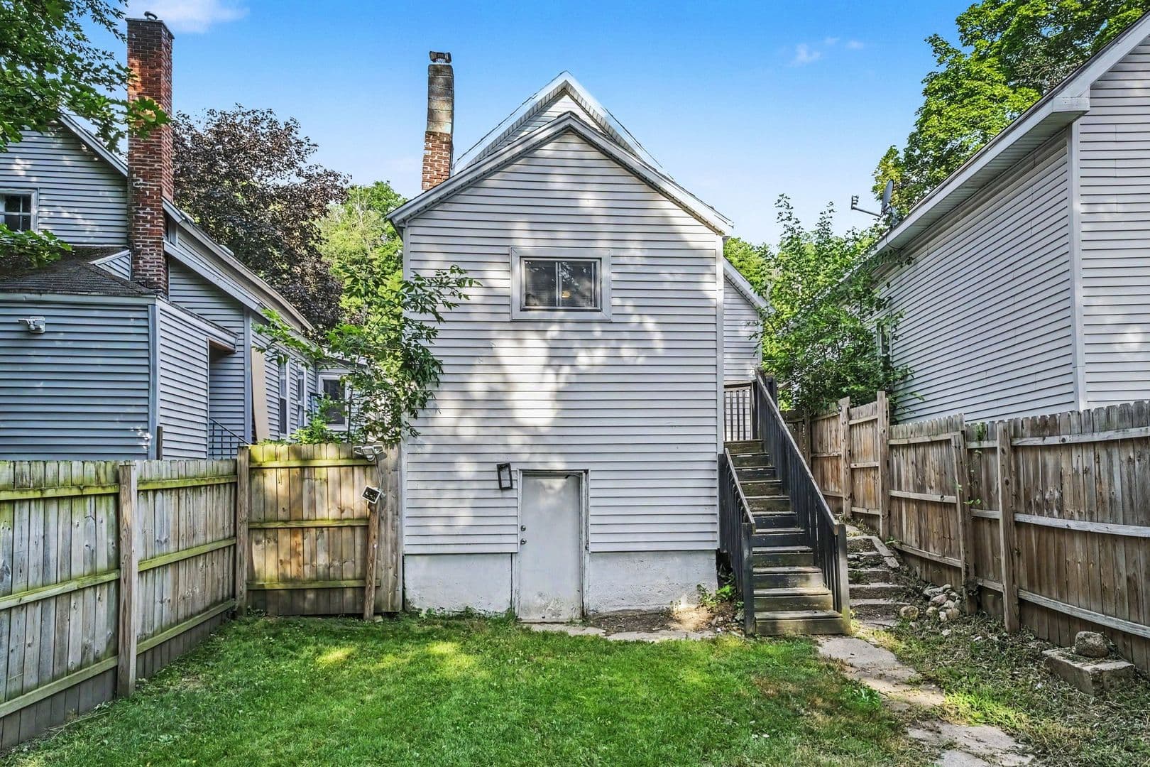 Grand Rapids House: 570 Valley Ave NW
