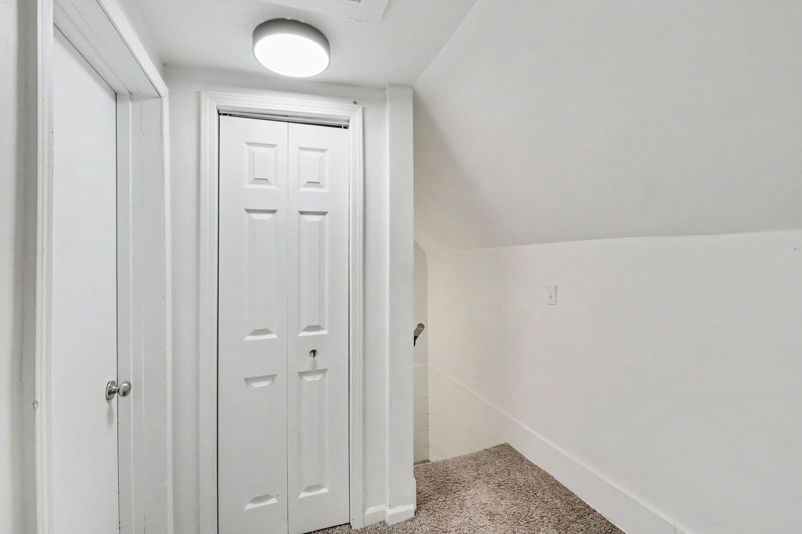 Grand Rapids House: 570 Valley Ave NW