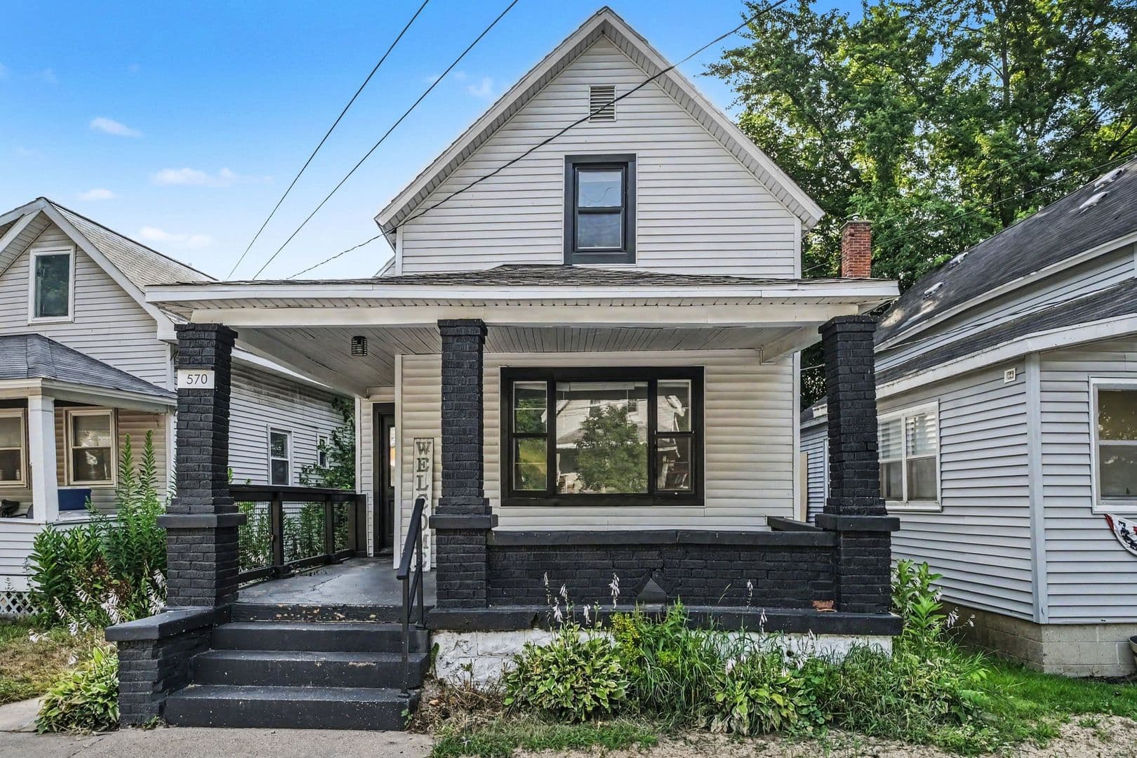 Grand Rapids House: 570 Valley Ave NW