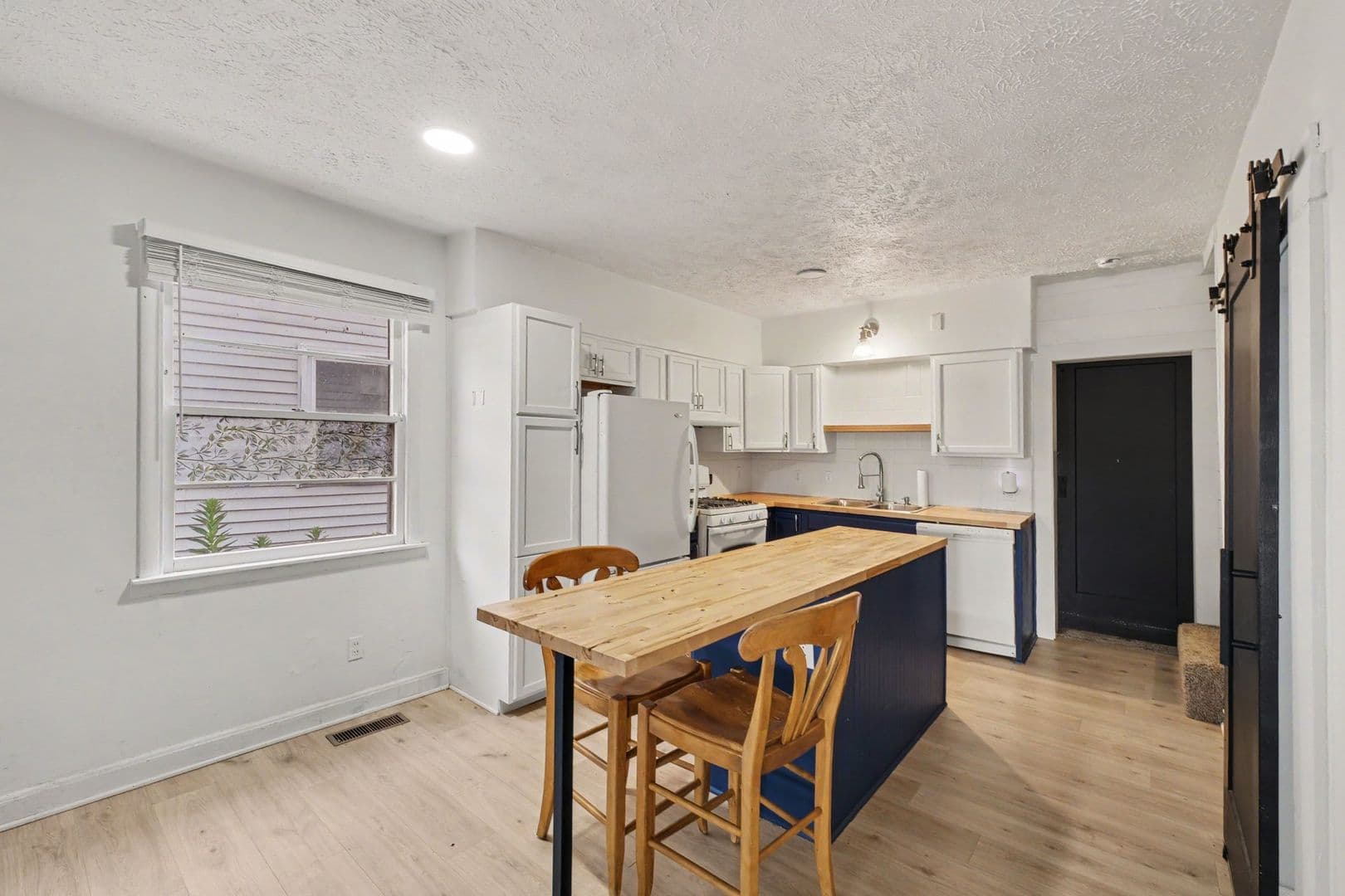 Grand Rapids House: 570 Valley Ave NW