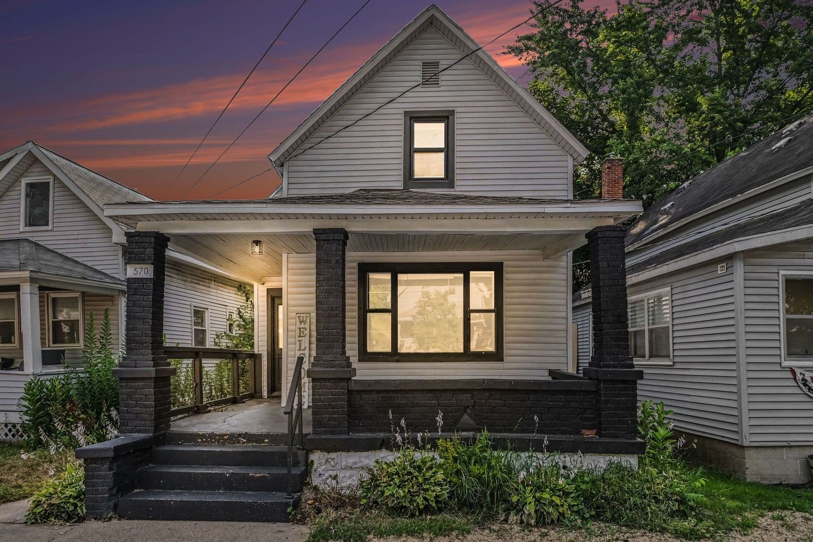 Grand Rapids House: 570 Valley Ave NW