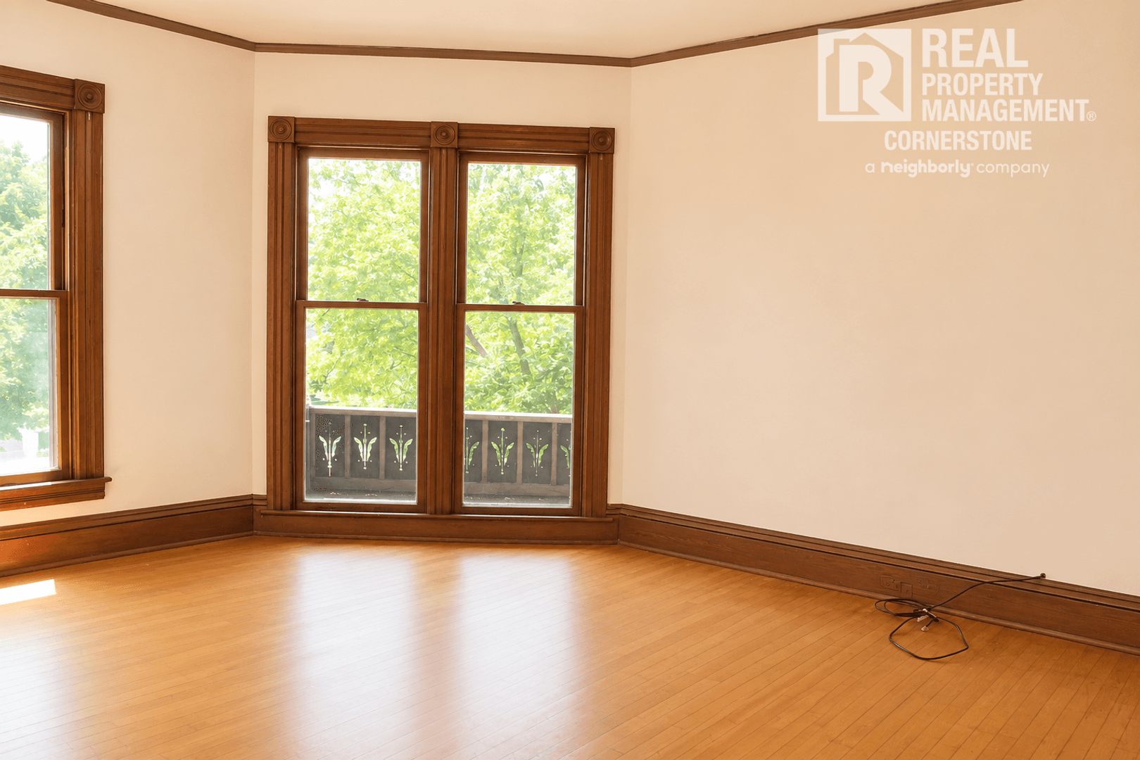 Kalamazoo Apartment: 808 W Kalamazoo Ave