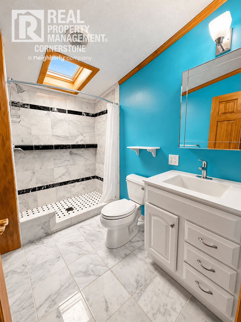 Plainwell House: 579 110th Ave