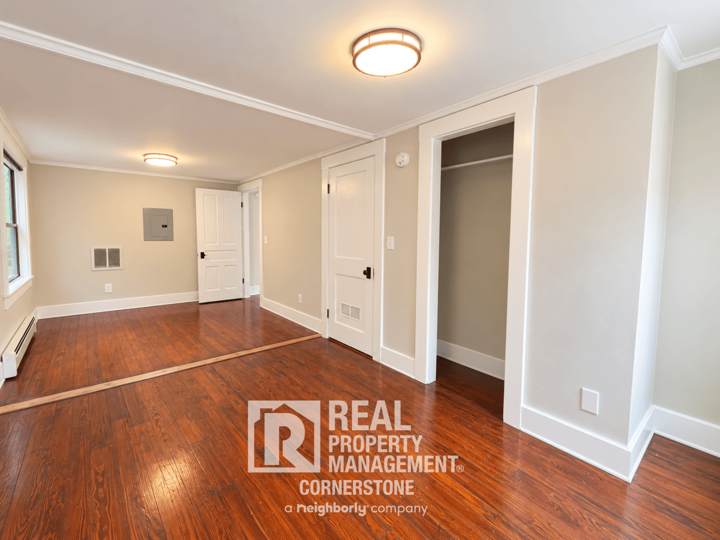 Kalamazoo Apartment: 2423 Parkview Ave