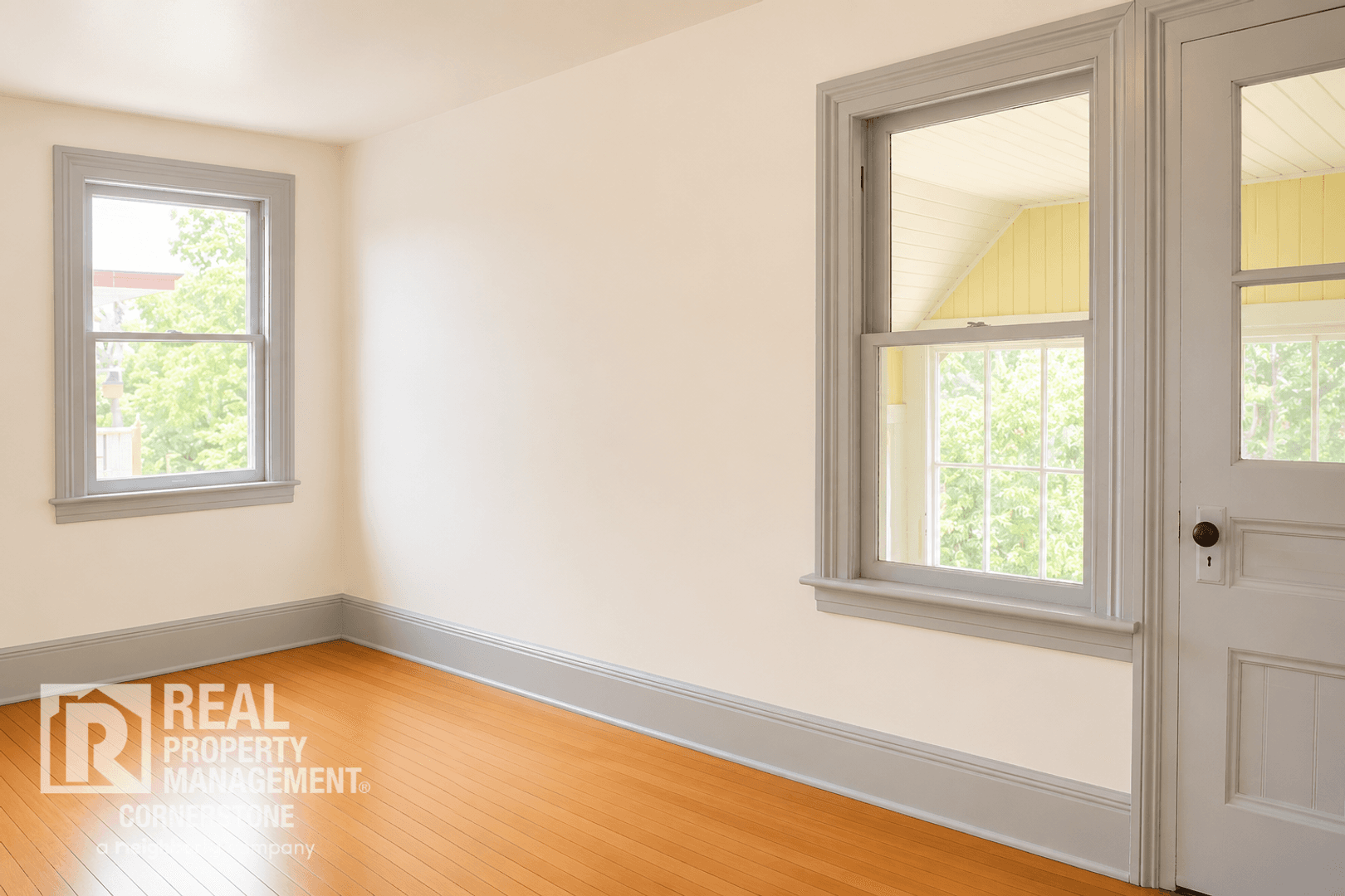 Kalamazoo Apartment: 808 W Kalamazoo Ave