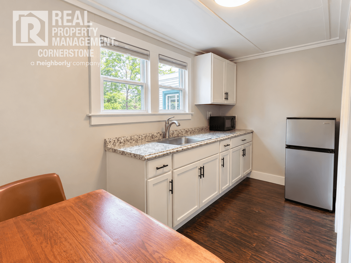 Kalamazoo Apartment: 2423 Parkview Ave