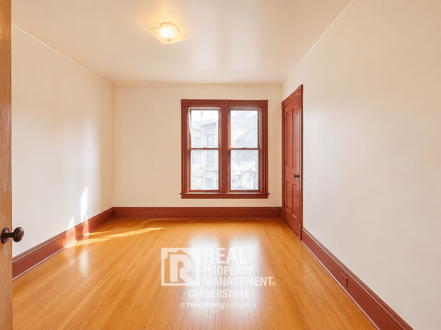 Kalamazoo Apartment: 808 W Kalamazoo Ave