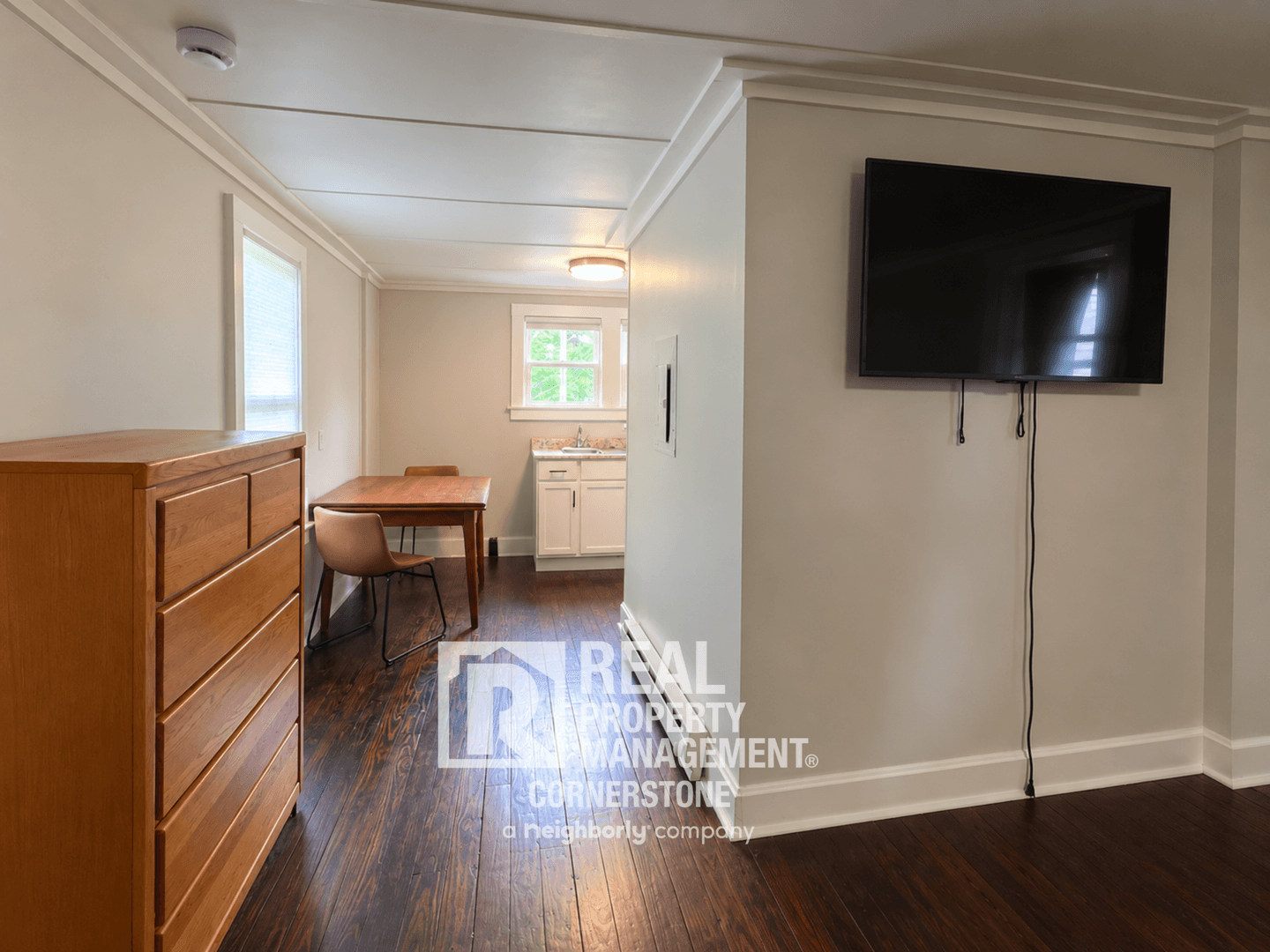 Kalamazoo Apartment: 2423 Parkview Ave