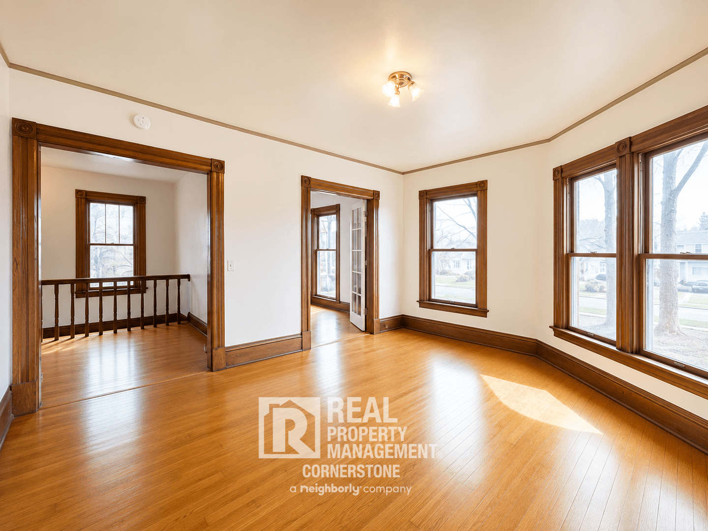 Kalamazoo Apartment: 808 W Kalamazoo Ave